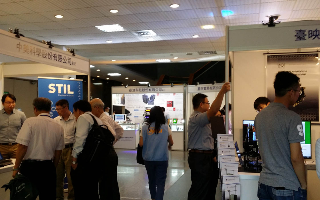 大樓右長側廊_廠商展示